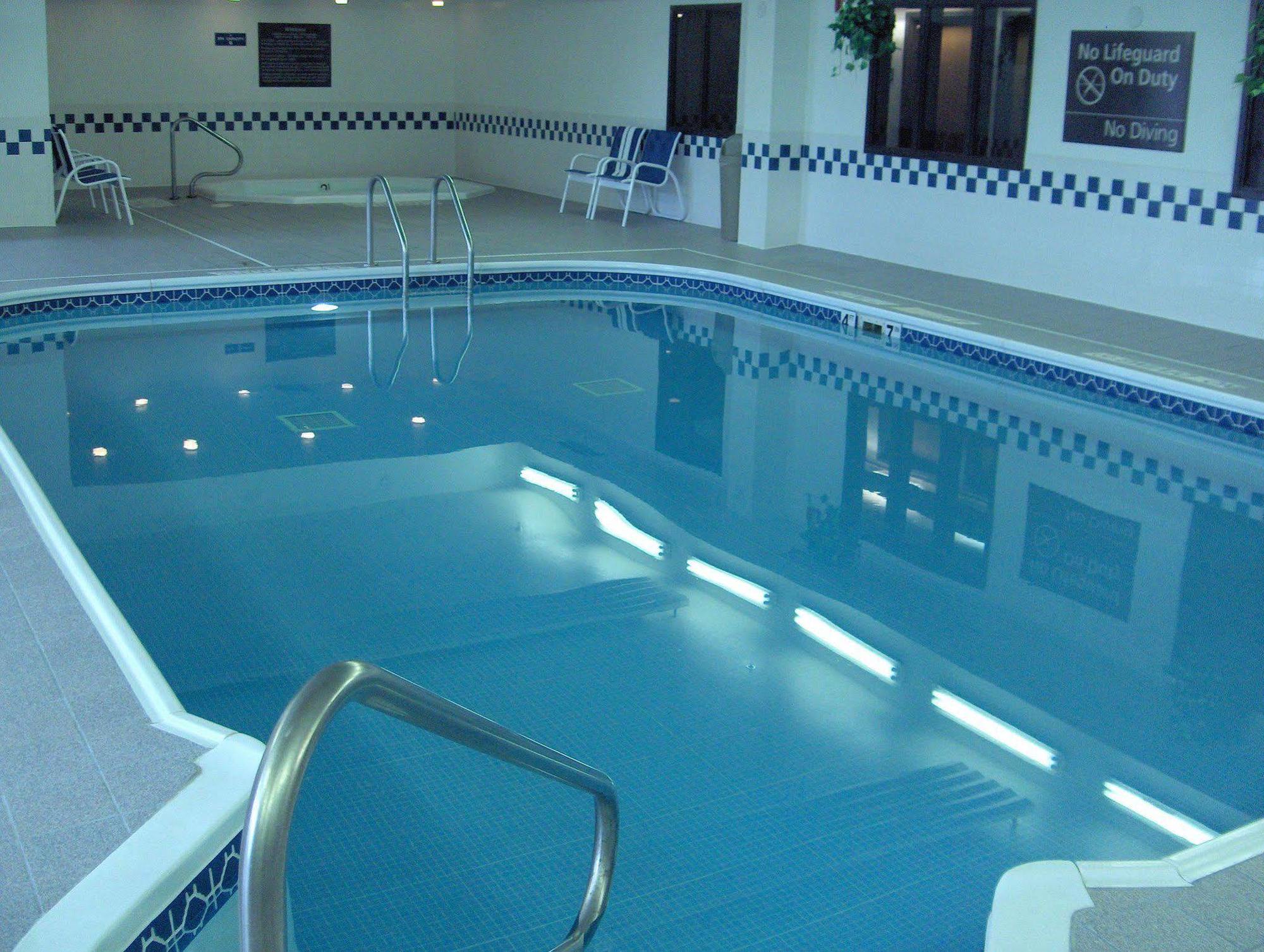 Baymont By Wyndham Thornton Otel Konforlar fotoğraf